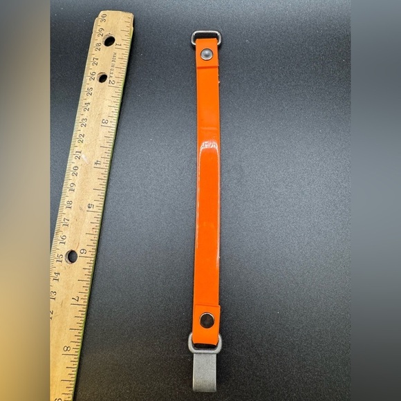 Vintage Gatorade “Is It In You?” Orange Rubber Bracelet - Picture 5 of 7